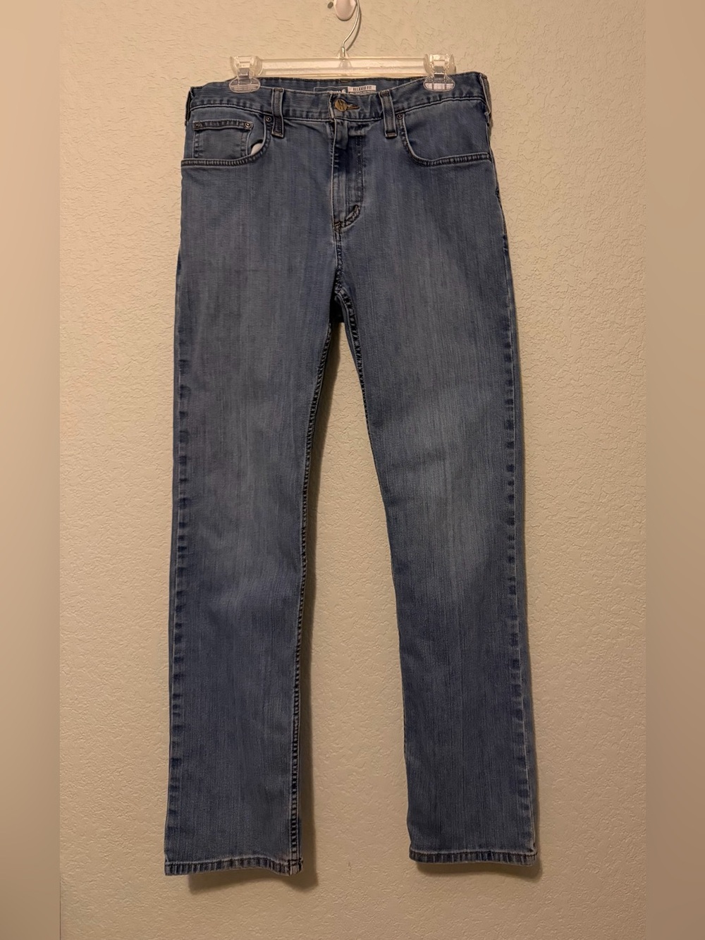 Men’s  carhartt relaxed fit jeans 32 x 32